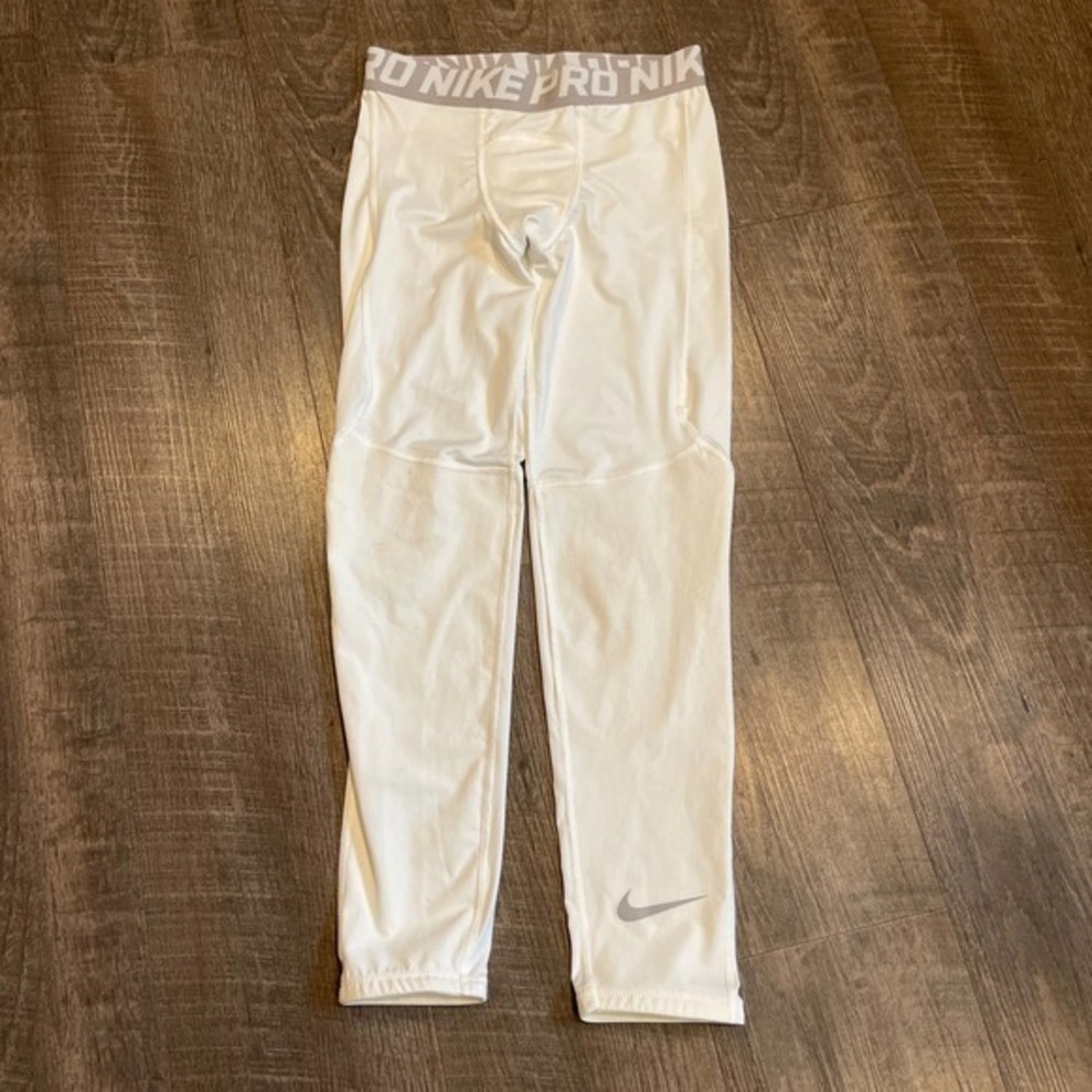 Boys Nike reinforced shin leggings